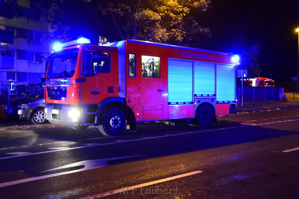 Feuer 2 Koeln Porz Finkenberg Steinstr Konrad Adenauerstr P22.JPG - Miklos Laubert